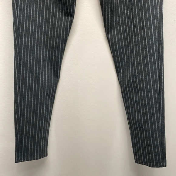 LOFT Pull On Black Striped Skinny Ankle Pants M - Picture 6 of 14